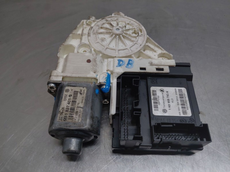 Recambio de mando elevalunas delantero derecho para volkswagen golf plus v (5m1, 521) 2.0 tdi referencia OEM IAM   