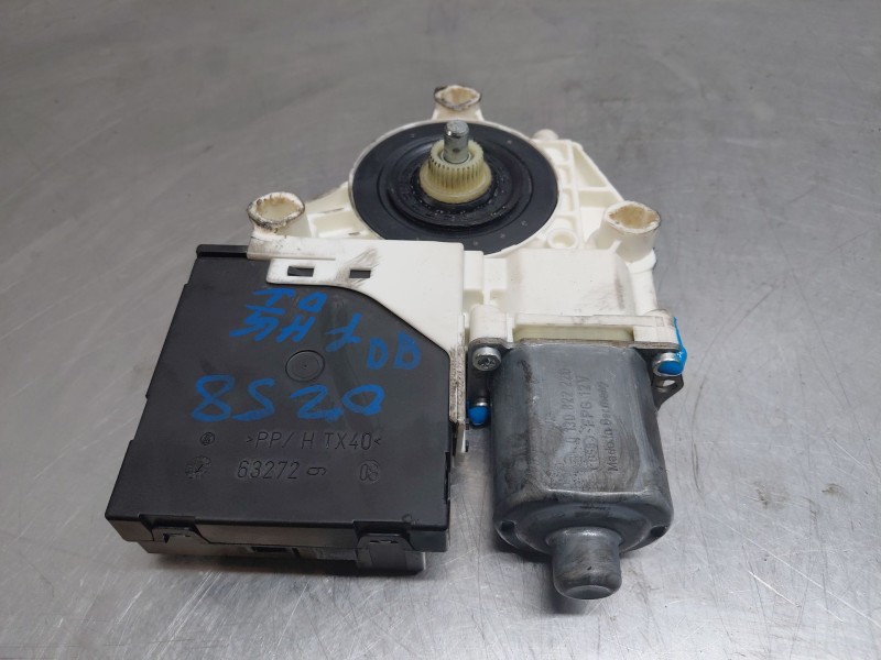 Recambio de mando elevalunas delantero derecho para volkswagen golf plus v (5m1, 521) 2.0 tdi referencia OEM IAM   
