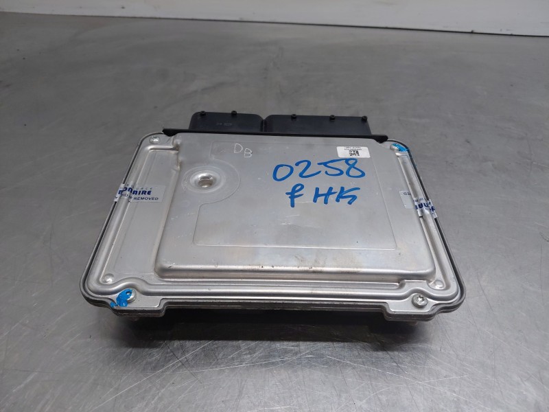 Recambio de centralita motor uce para volkswagen golf plus v (5m1, 521) 2.0 tdi referencia OEM IAM   