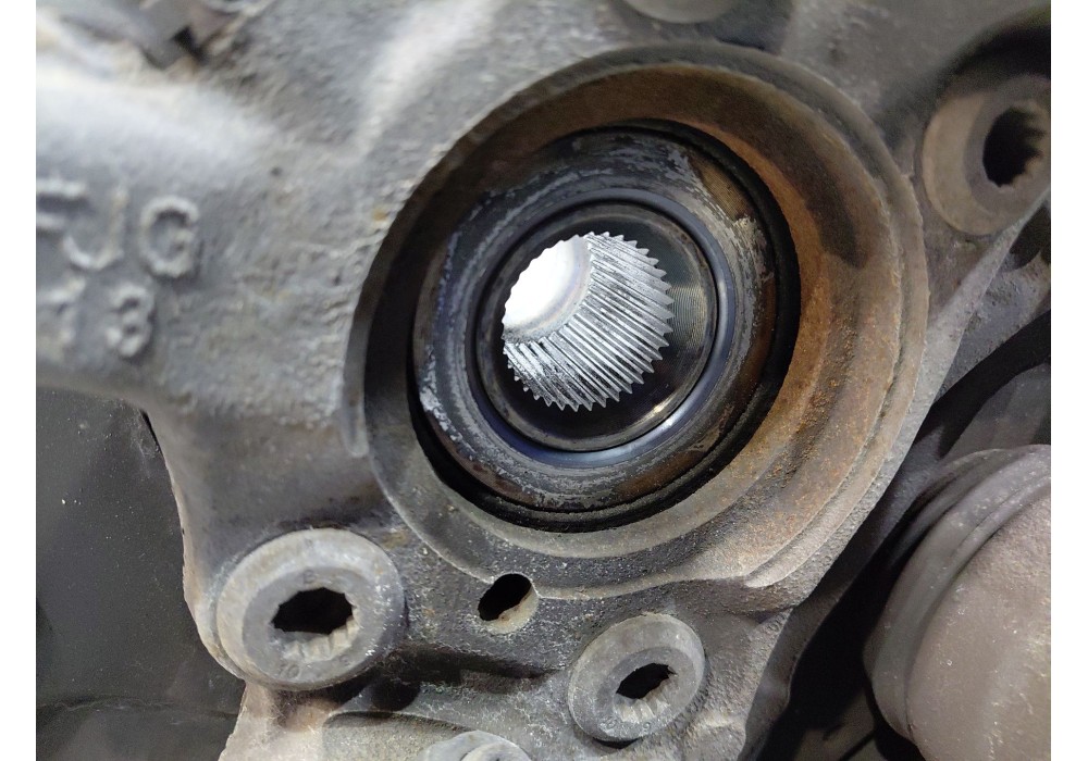 Recambio de mangueta delantera izquierda para volkswagen caddy iv furgoneta/monovolumen (saa, sah) 2.0 tdi referencia OEM IAM   