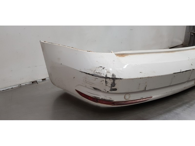 Recambio de paragolpes trasero para volkswagen caddy ocio trendline bluemotion referencia OEM IAM 2K5807417GRU 2K5807417 2K58074 Recambio de paragolpes trasero para volkswagen caddy ocio trendline bluemotion referencia OEM IAM 2K5807417GRU 2K5807417 2K58074