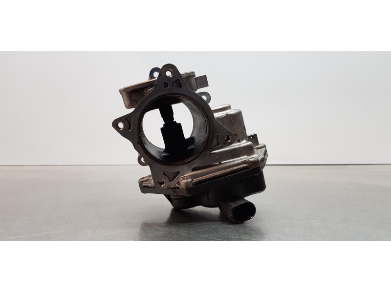 Recambio de valvula egr para volkswagen crafter caja cerrada caja cerrada 30 batalla corta referencia OEM IAM 03L13150AA 03L1315