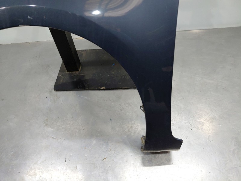 Recambio de aleta delantera izquierda para kia carens ( ) drive referencia OEM IAM   