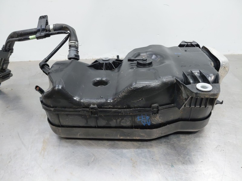 Recambio de deposito aditivo adblue fap ( deposito grande ) para hyundai tucson tecno sky referencia OEM IAM   