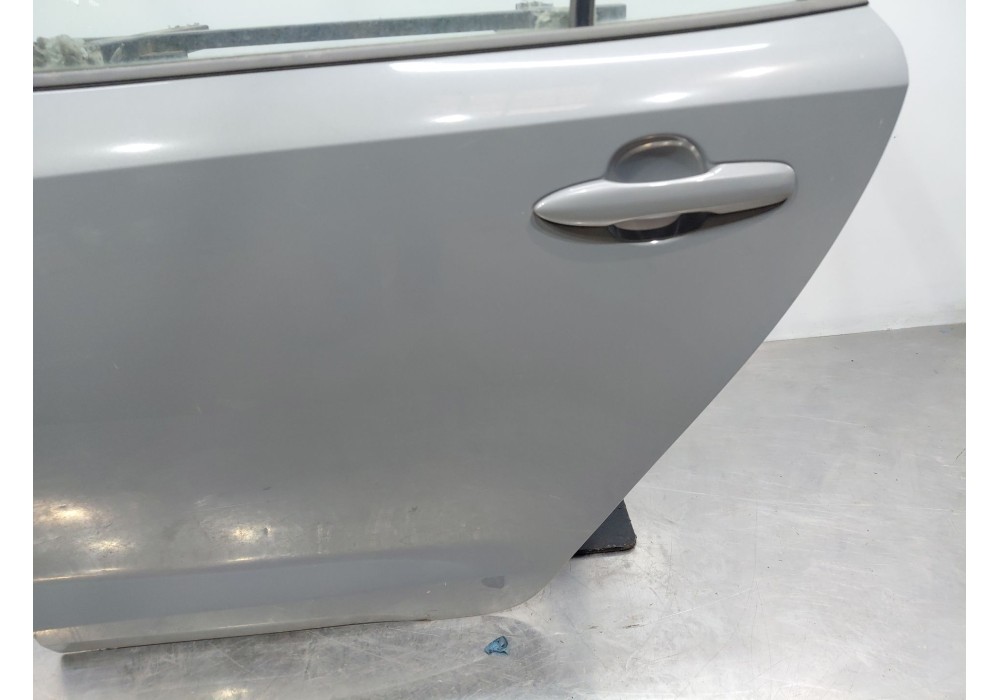 Recambio de puerta trasera izquierda para toyota corolla touring sports (e21) hybrid referencia OEM IAM   