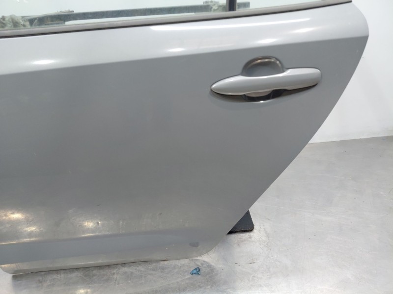 Recambio de puerta trasera izquierda para toyota corolla touring sports (e21) hybrid referencia OEM IAM   