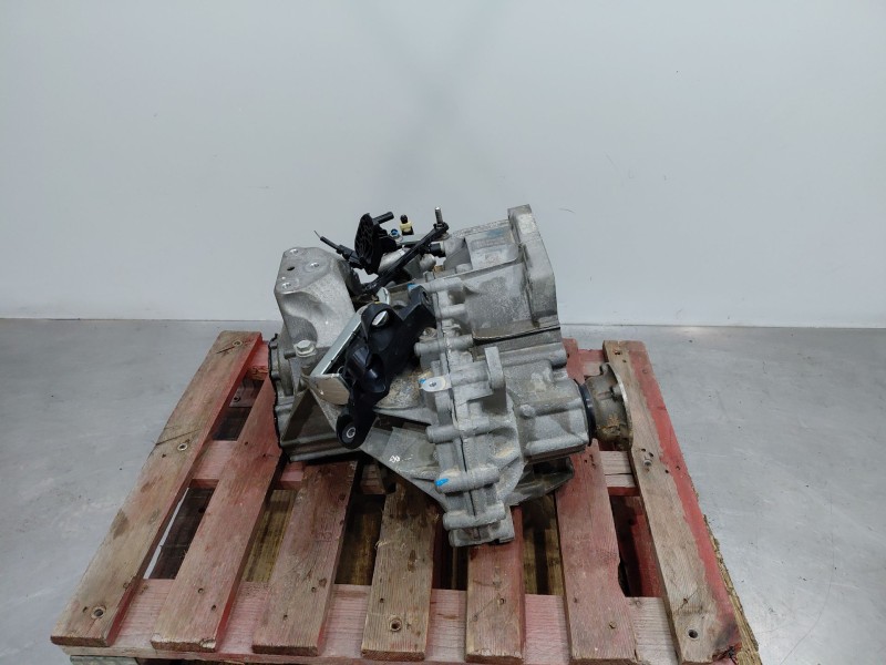 Recambio de caja cambios para volkswagen caddy v cargo referencia OEM IAM VCN 0C9300045M 0C9300045MX