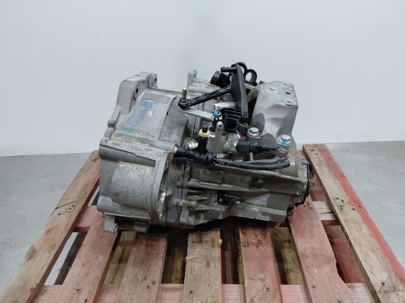 Recambio de caja cambios para volkswagen caddy v cargo referencia OEM IAM VCN 0C9300045M 0C9300045MX