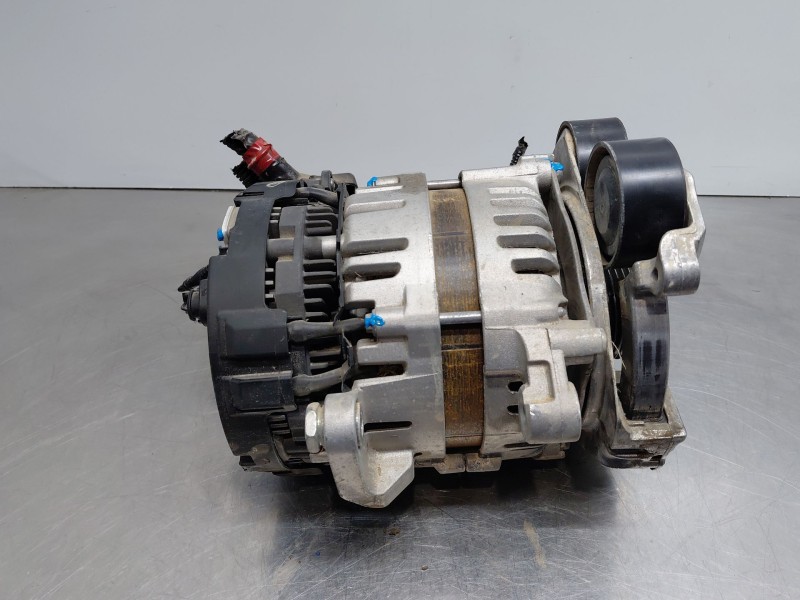 Recambio de alternador para hyundai tucson tecno sky referencia OEM IAM 363002U200  