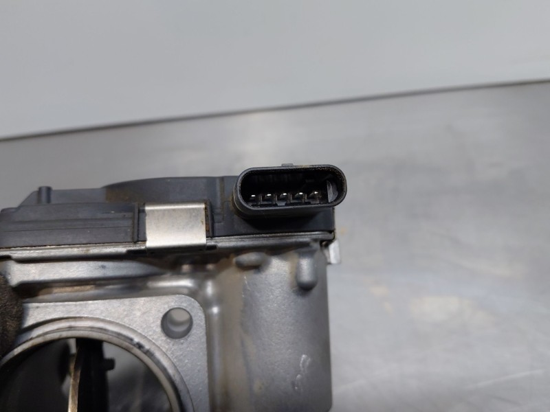 Recambio de caja mariposa para hyundai tucson tecno sky referencia OEM IAM 351002U000  