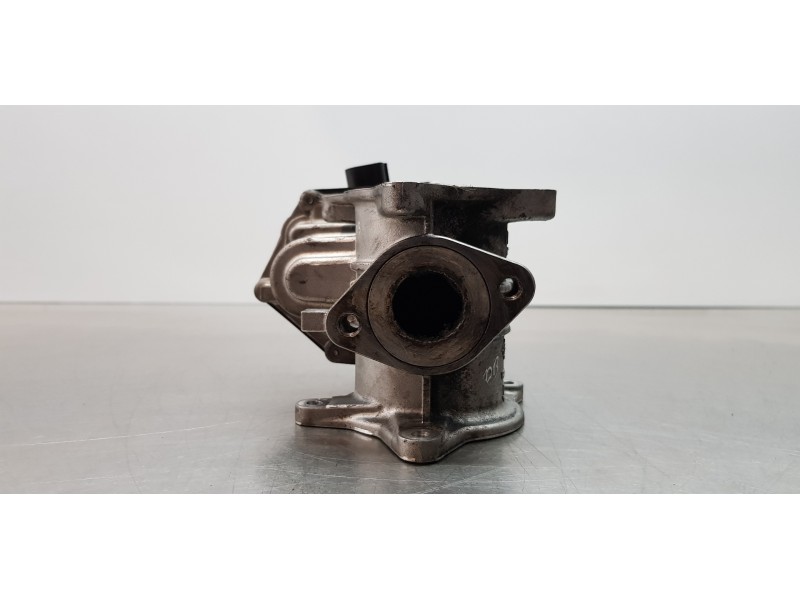 Recambio de valvula egr para volkswagen crafter caja cerrada caja cerrada 30 batalla corta referencia OEM IAM 03L13150AA 03L1315