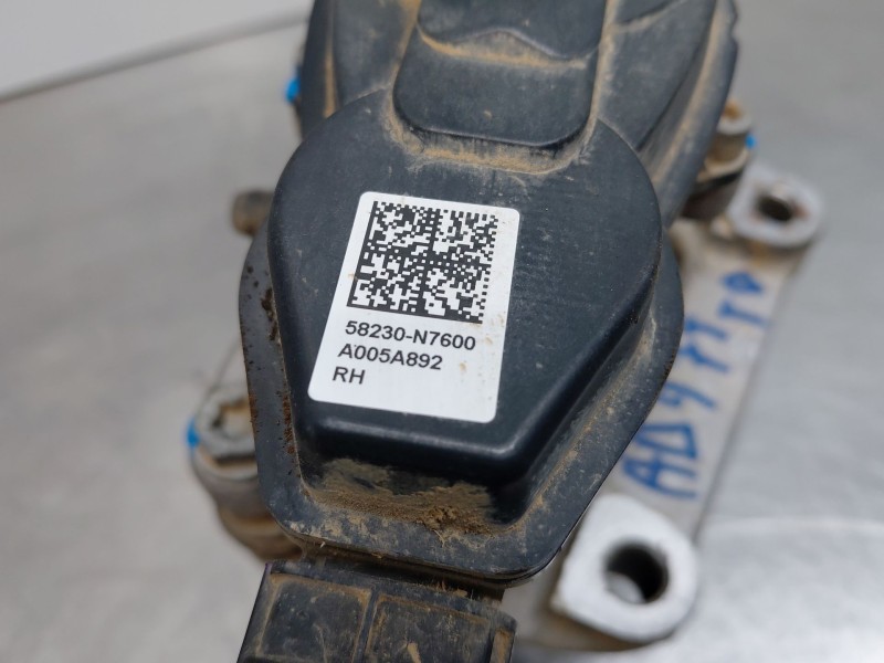 Recambio de pinza freno trasera derecha para hyundai tucson tecno sky referencia OEM IAM 58230N7600  