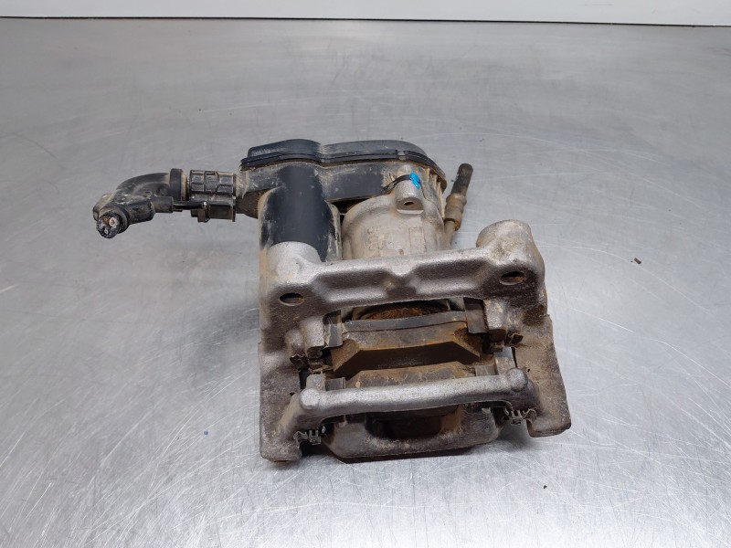 Recambio de pinza freno trasera derecha para hyundai tucson tecno sky referencia OEM IAM 58230N7600  