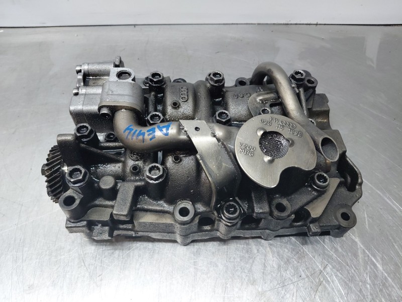 Recambio de bomba aceite para volkswagen passat berlina (3c2) elegance referencia OEM IAM 3G115105H 03G103295AK 