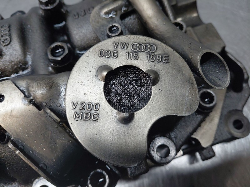 Recambio de bomba aceite para volkswagen passat berlina (3c2) elegance referencia OEM IAM 3G115105H 03G103295AK 