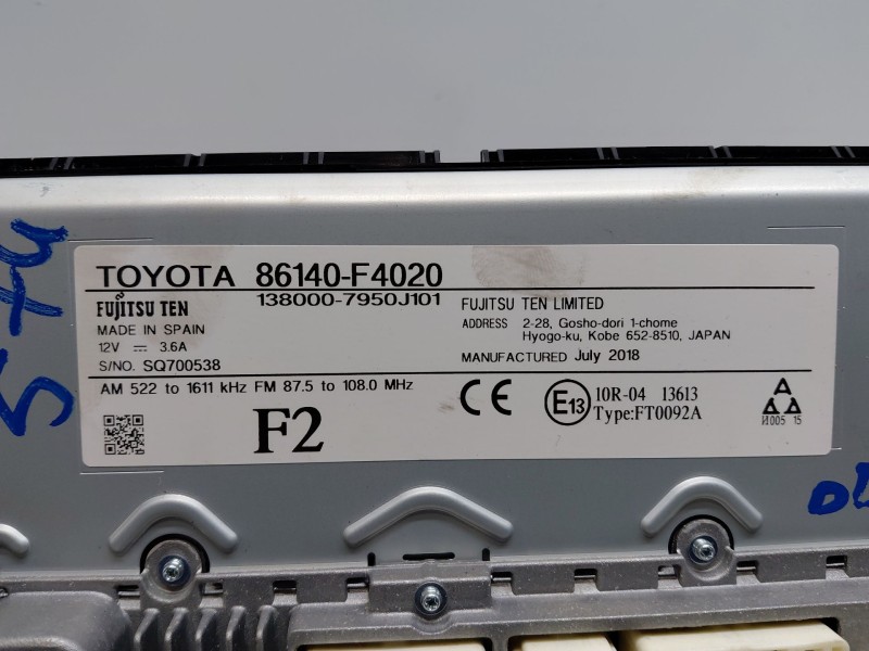 Recambio de pantalla multifuncion para toyota c-hr hybrid referencia OEM IAM   