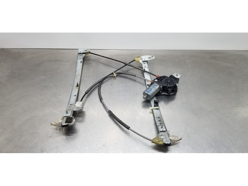 Recambio de elevalunas delantero izquierdo para citroen xsara berlina 1.9 td sx referencia OEM IAM 9221H4  