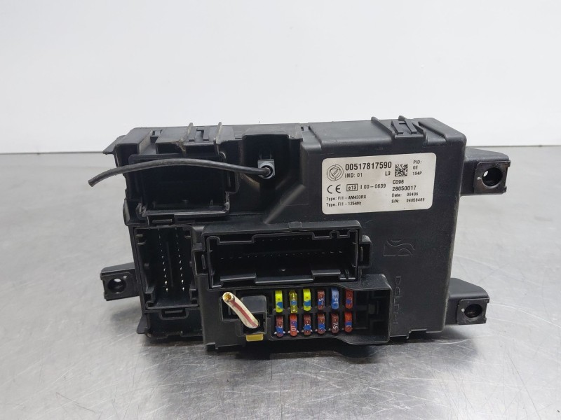 Recambio de caja reles / fusibles para fiat grande punto (199_) 1.9 d multijet referencia OEM IAM   