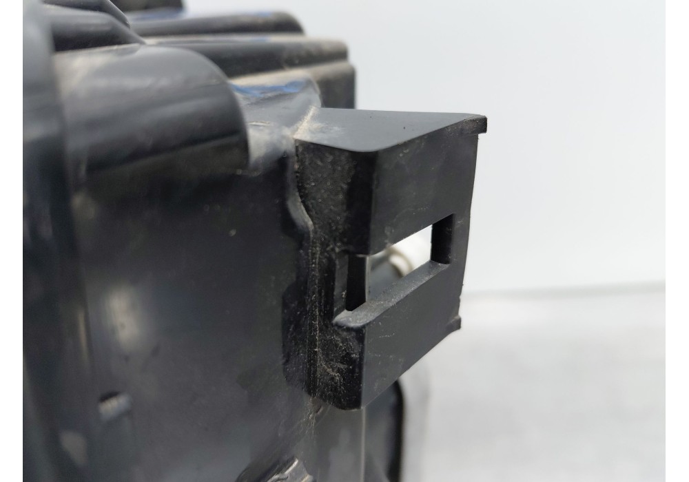 Recambio de piloto trasero izquierdo para volkswagen caddy iv furgoneta/monovolumen (saa, sah) 2.0 tdi referencia OEM IAM   