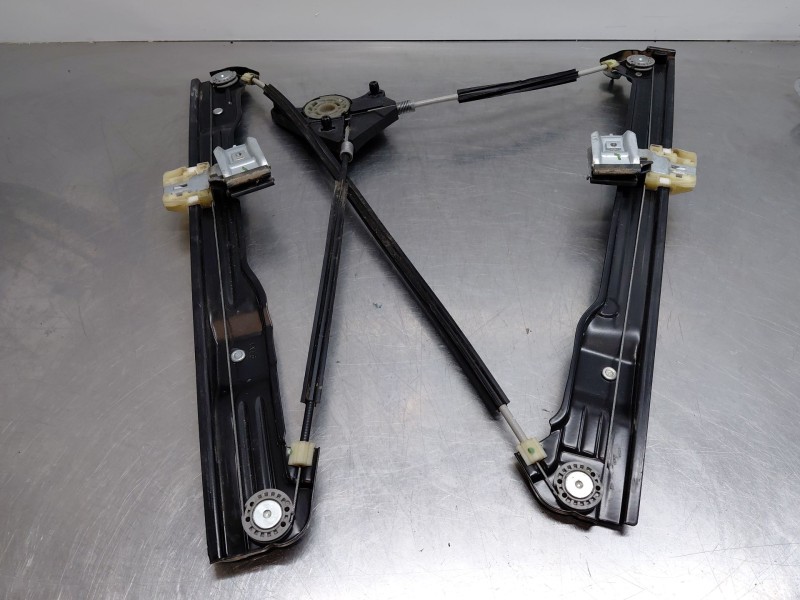 Recambio de elevalunas delantero izquierdo para volkswagen caddy iv furgoneta/monovolumen (saa, sah) 2.0 tdi referencia OEM IAM 