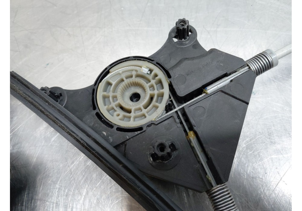 Recambio de elevalunas delantero izquierdo para volkswagen caddy iv furgoneta/monovolumen (saa, sah) 2.0 tdi referencia OEM IAM 