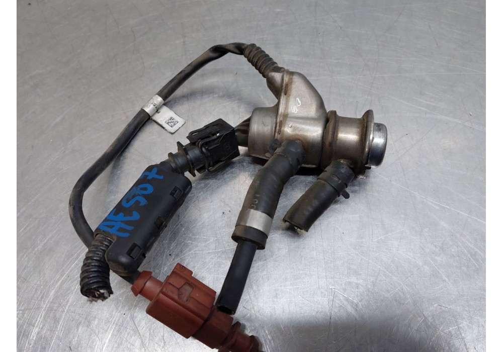 Recambio de inyector para volkswagen caddy iv furgoneta/monovolumen (saa, sah) 2.0 tdi referencia OEM IAM   