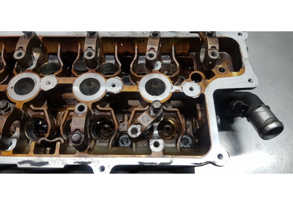 Recambio de culata para kia sportage basic 2wd referencia OEM IAM 221102B755  