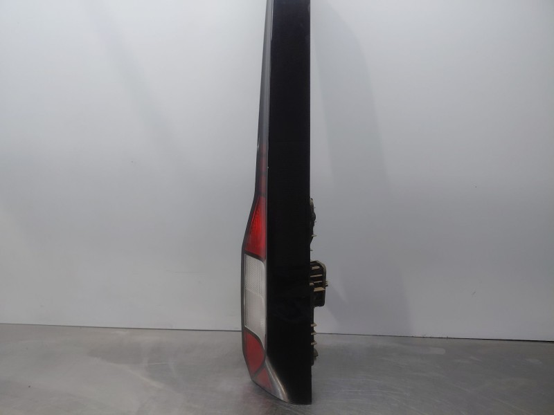 Recambio de piloto trasero derecho para volkswagen caddy v cargo referencia OEM IAM   