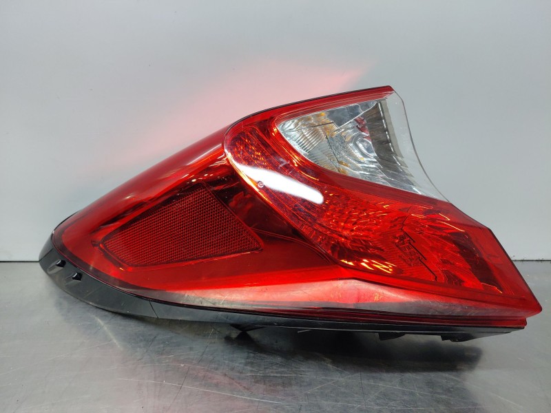 Recambio de piloto trasero izquierdo para toyota c-hr hybrid referencia OEM IAM 81561F4011  