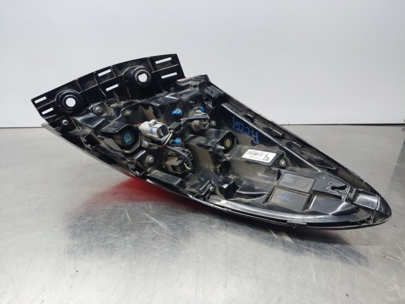 Recambio de piloto trasero izquierdo para toyota c-hr hybrid referencia OEM IAM 81561F4011  