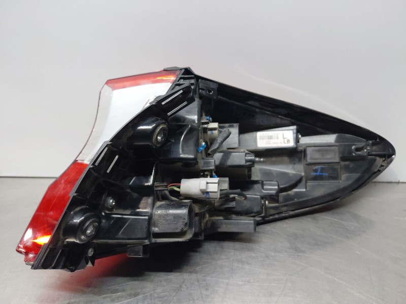 Recambio de piloto trasero izquierdo para toyota c-hr hybrid referencia OEM IAM 81561F4011  