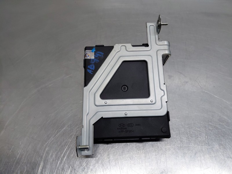 Recambio de modulo electronico para kia ceed drive referencia OEM IAM 95400-J7030  