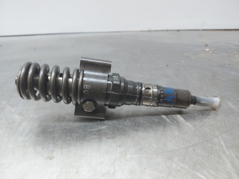 Recambio de inyector para audi a4 b7 (8ec) 2.0 tdi referencia OEM IAM 0414720404  