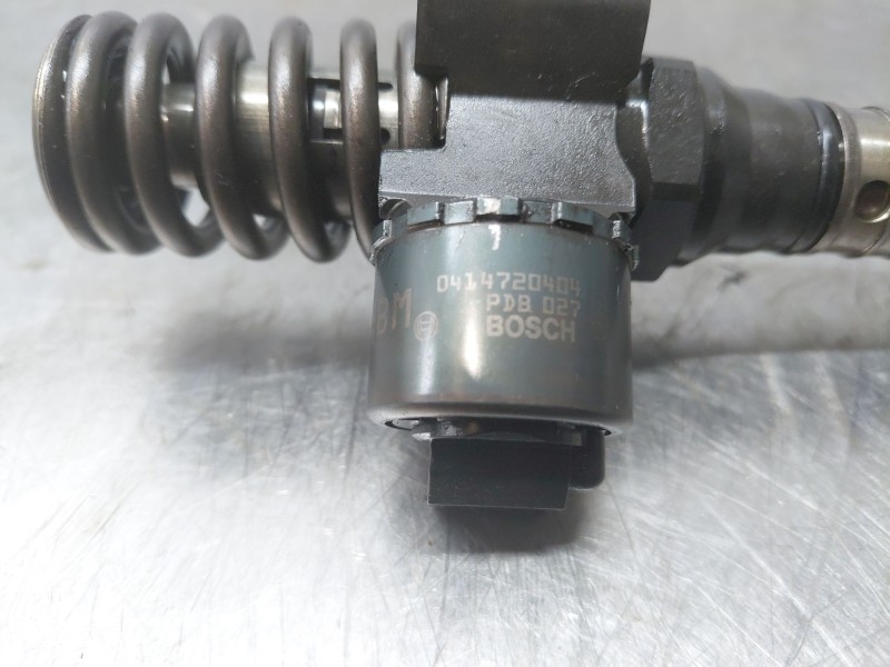 Recambio de inyector para audi a4 b7 (8ec) 2.0 tdi referencia OEM IAM 0414720404  