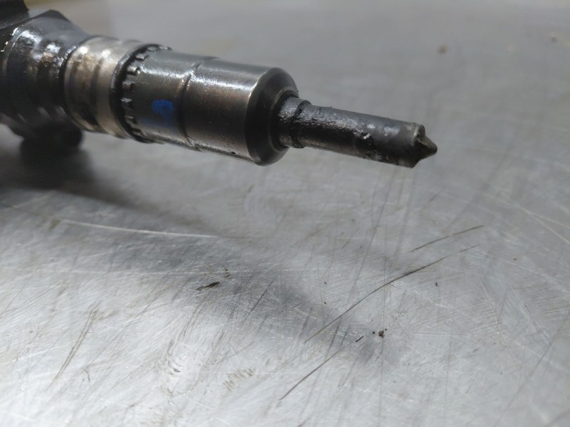 Recambio de inyector para audi a4 b7 (8ec) 2.0 tdi referencia OEM IAM 0414720404  