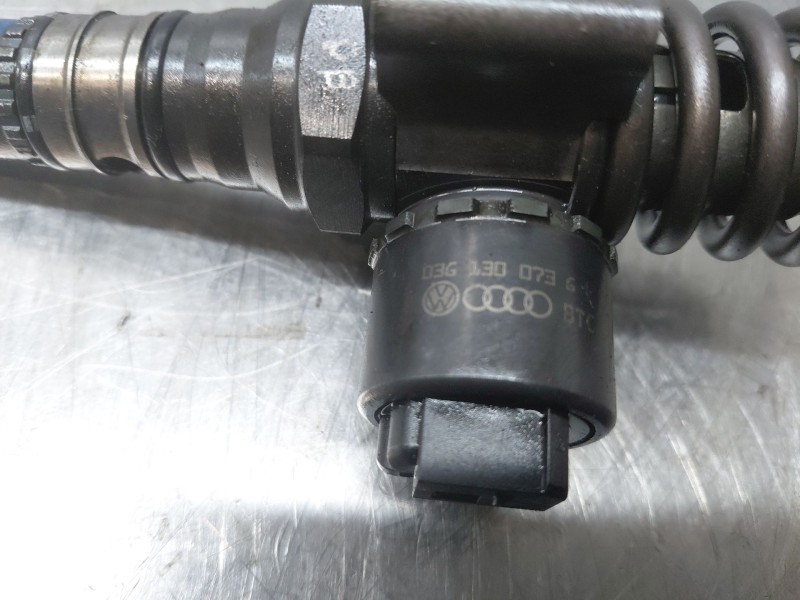 Recambio de inyector para audi a4 b7 (8ec) 2.0 tdi referencia OEM IAM 0414720404  