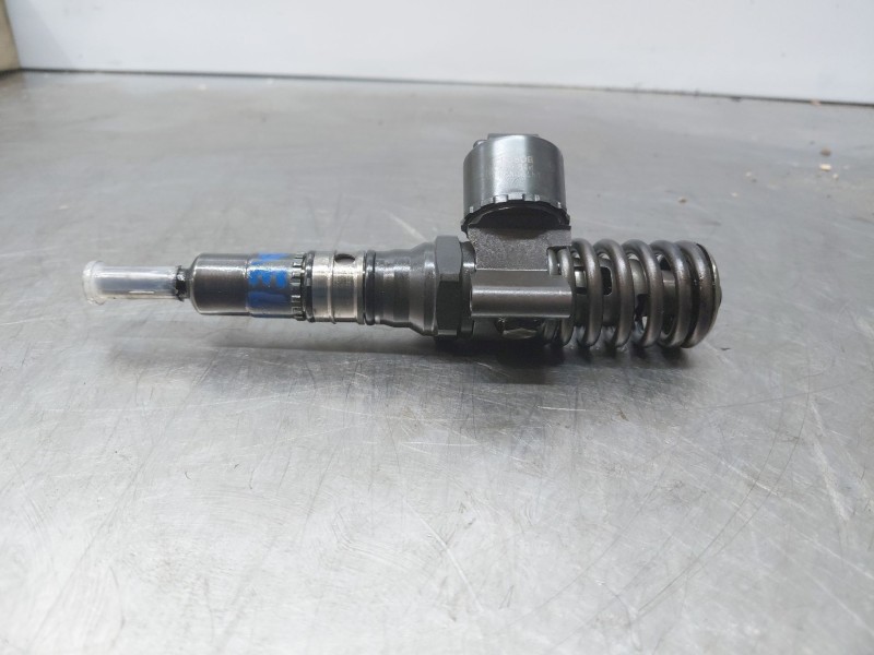 Recambio de inyector para audi a4 b7 (8ec) 2.0 tdi referencia OEM IAM 0414720404  