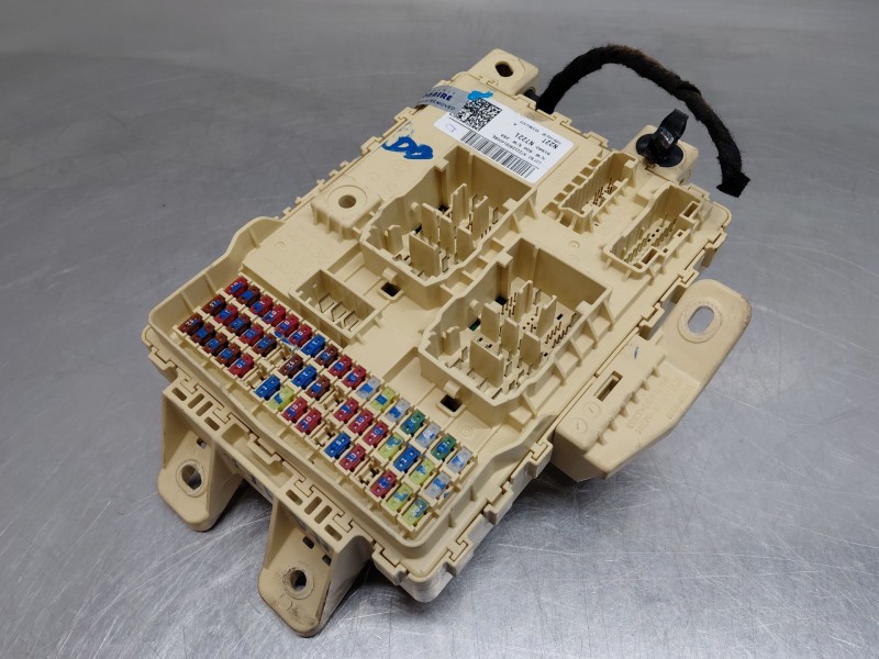 Recambio de caja reles / fusibles para hyundai tucson tecno sky referencia OEM IAM 91950N7221  