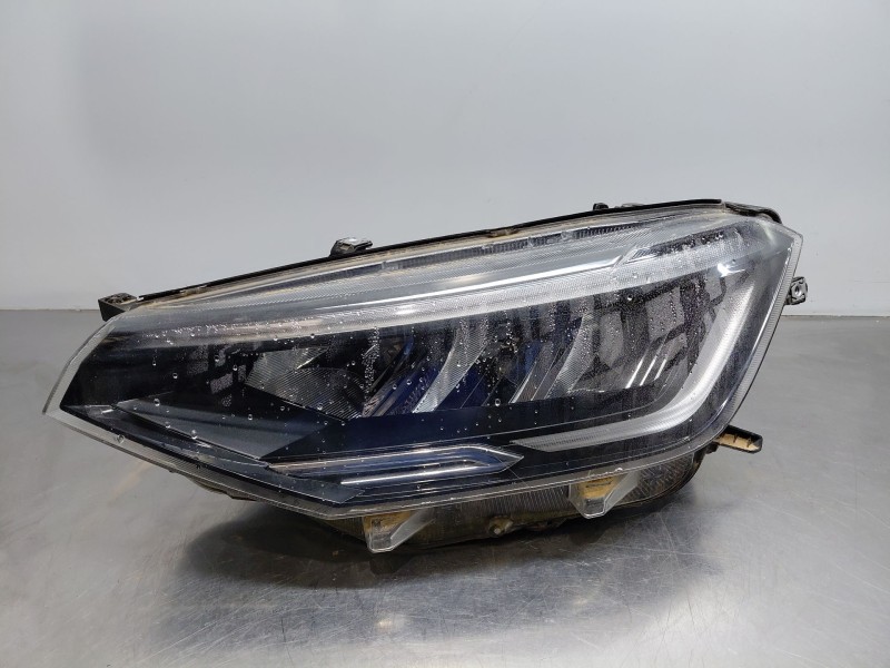 Recambio de faro izquierdo para volkswagen taigo life referencia OEM IAM   