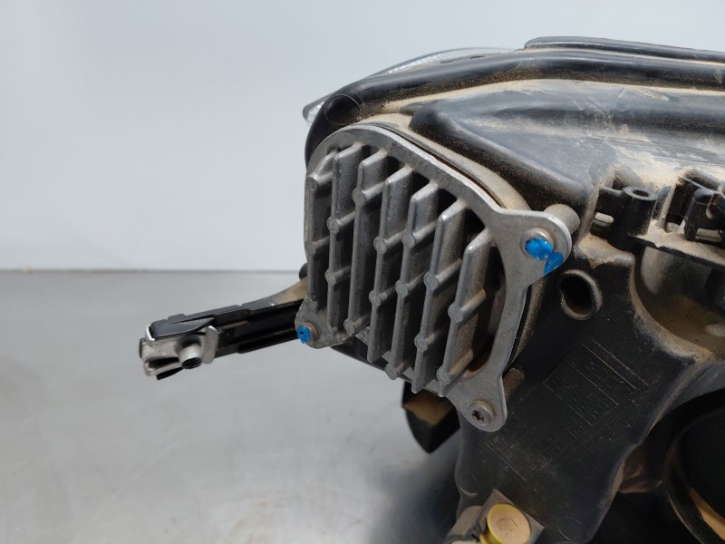 Recambio de faro izquierdo para volkswagen taigo life referencia OEM IAM   