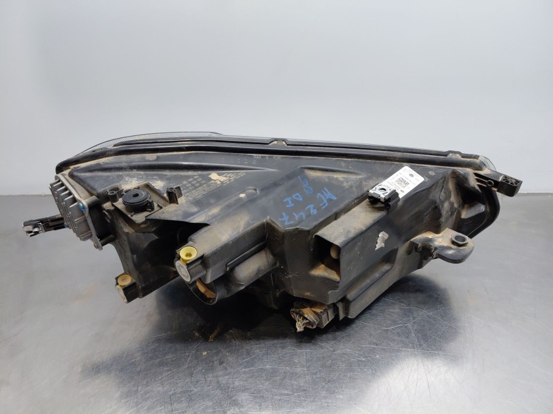 Recambio de faro izquierdo para volkswagen taigo life referencia OEM IAM   