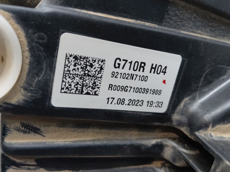 Recambio de faro derecho para hyundai tucson tecno sky referencia OEM IAM 92102N7100  