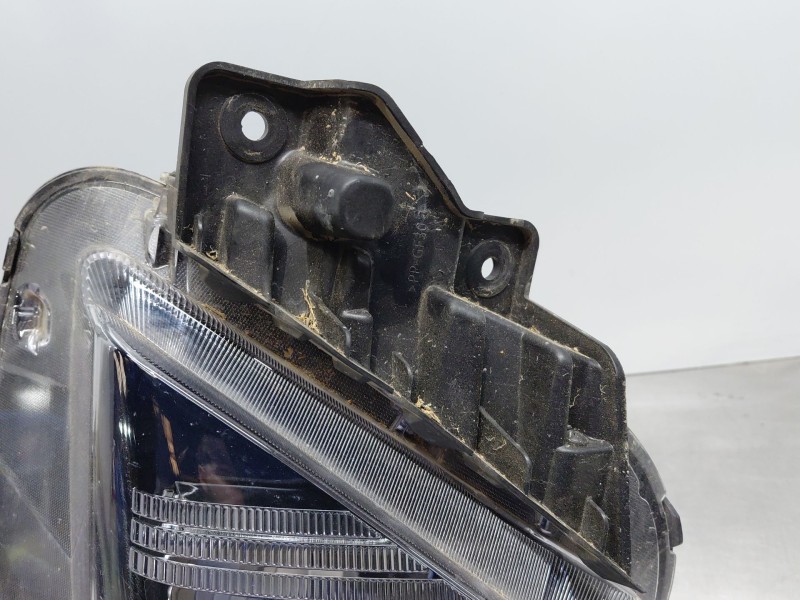 Recambio de faro izquierdo para hyundai tucson tecno sky referencia OEM IAM 92101N7000  