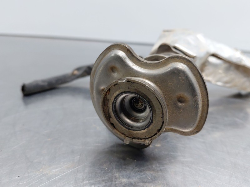 Recambio de inyector para hyundai tucson tecno sky referencia OEM IAM 296302U000  