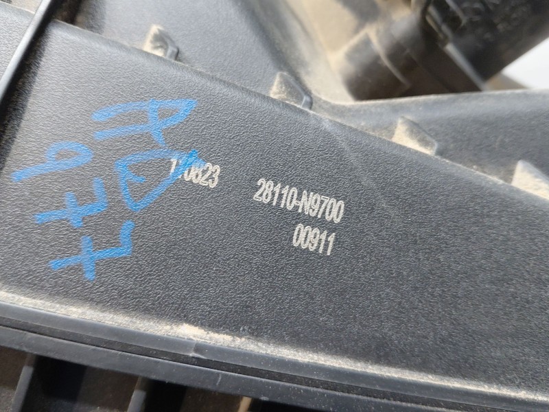 Recambio de filtro aire para hyundai tucson tecno sky referencia OEM IAM 28110N9700  