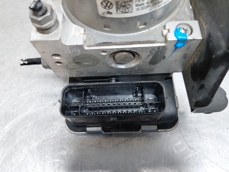 Recambio de abs para volkswagen caddy iv furgoneta/monovolumen (saa, sah) 2.0 tdi referencia OEM IAM 7E0614517MBEF  