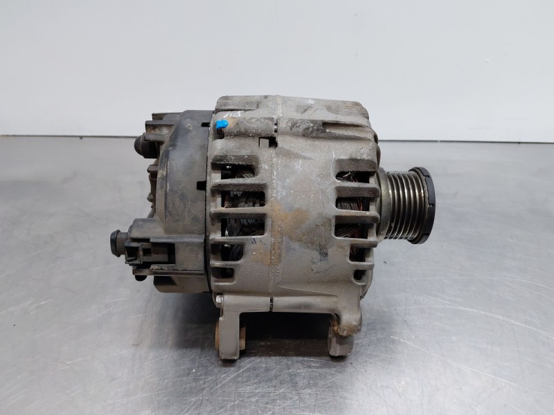 Recambio de alternador para volkswagen caddy iv furgoneta/monovolumen (saa, sah) 2.0 tdi referencia OEM IAM 04L903021A  