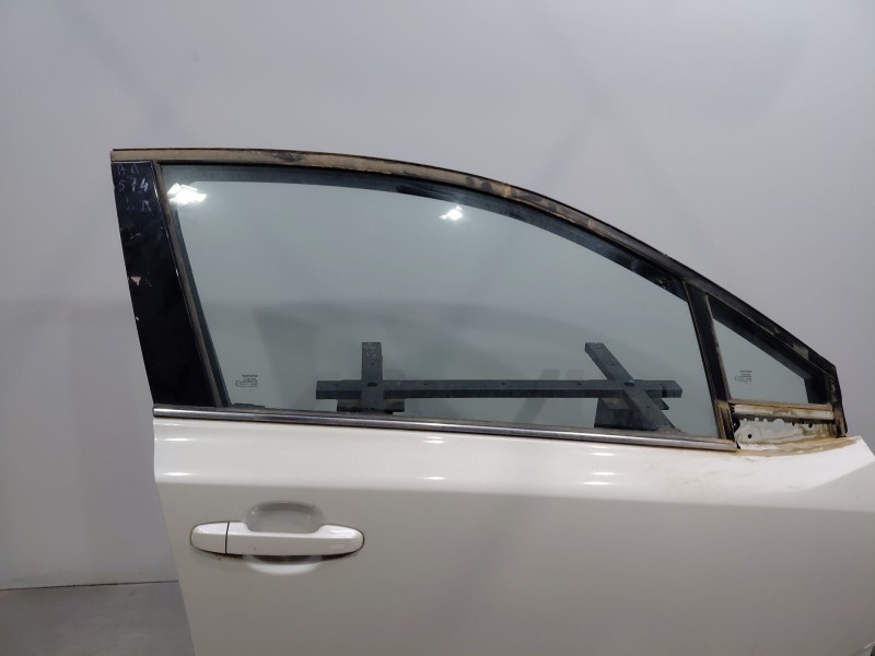 Recambio de puerta delantera derecha para toyota c-hr hybrid referencia OEM IAM 67001F4010  