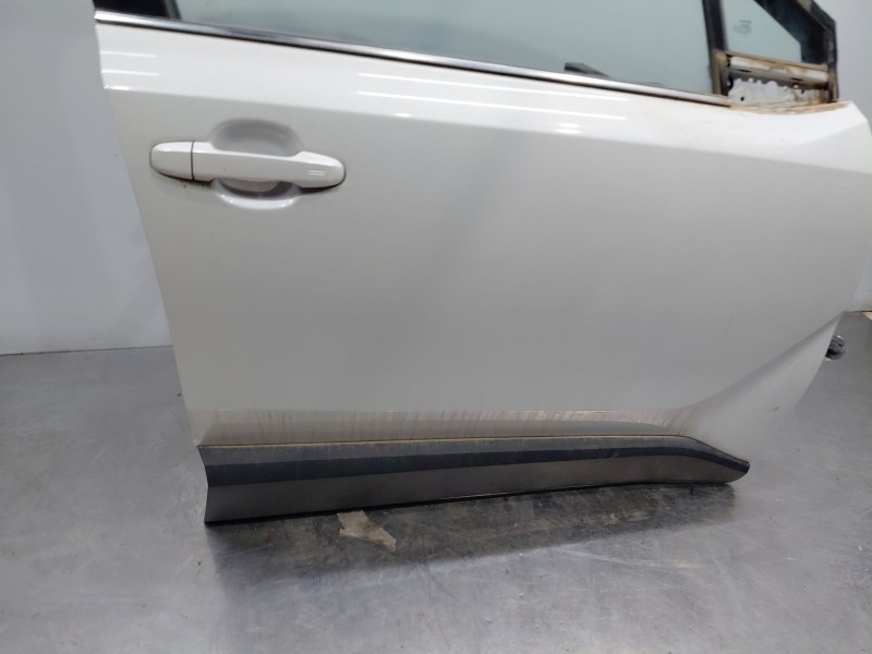Recambio de puerta delantera derecha para toyota c-hr hybrid referencia OEM IAM 67001F4010  