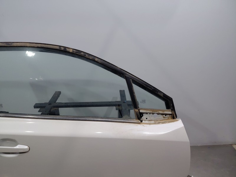 Recambio de puerta delantera derecha para toyota c-hr hybrid referencia OEM IAM 67001F4010  